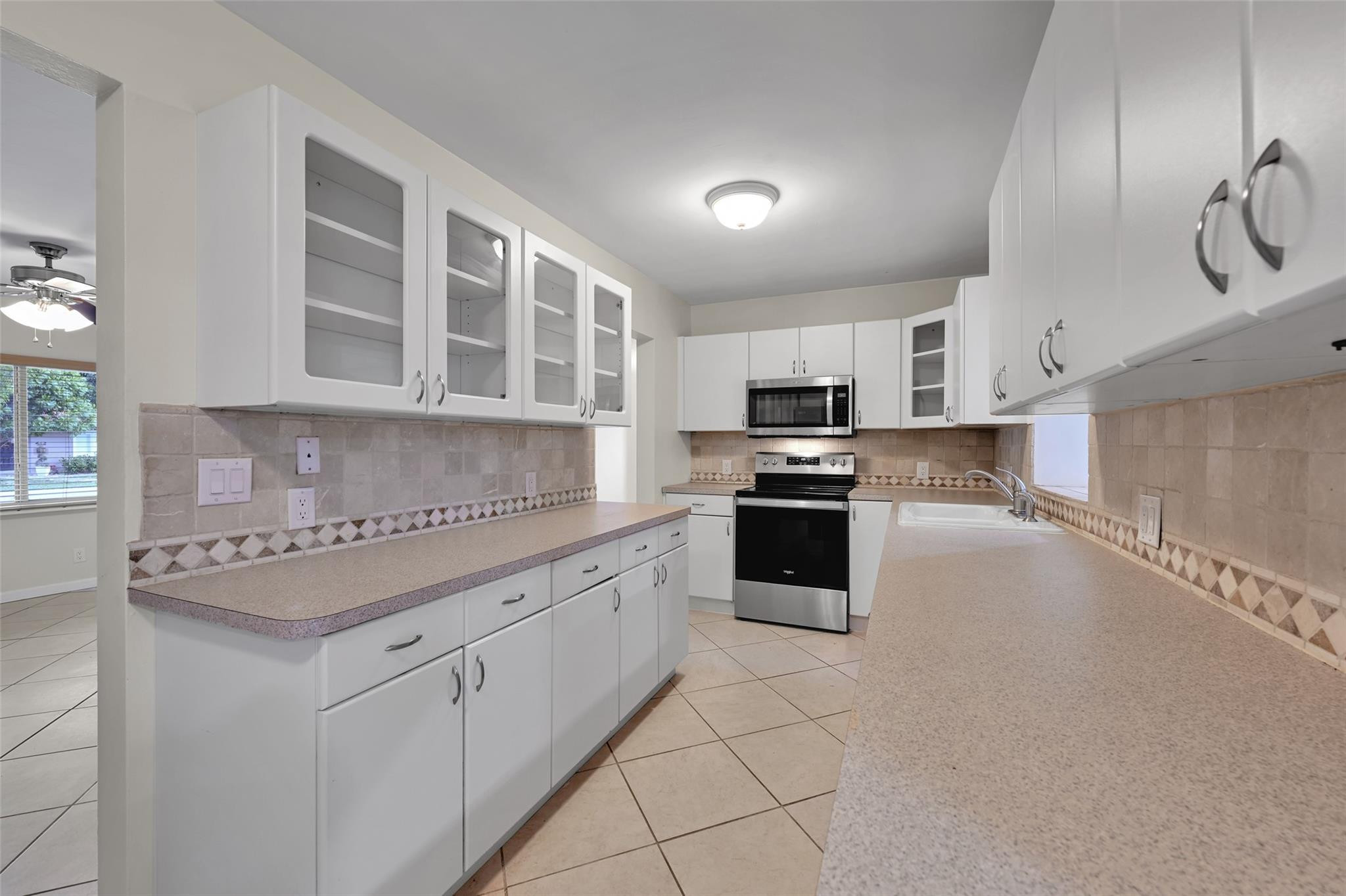 417 NE 10th Avenue
