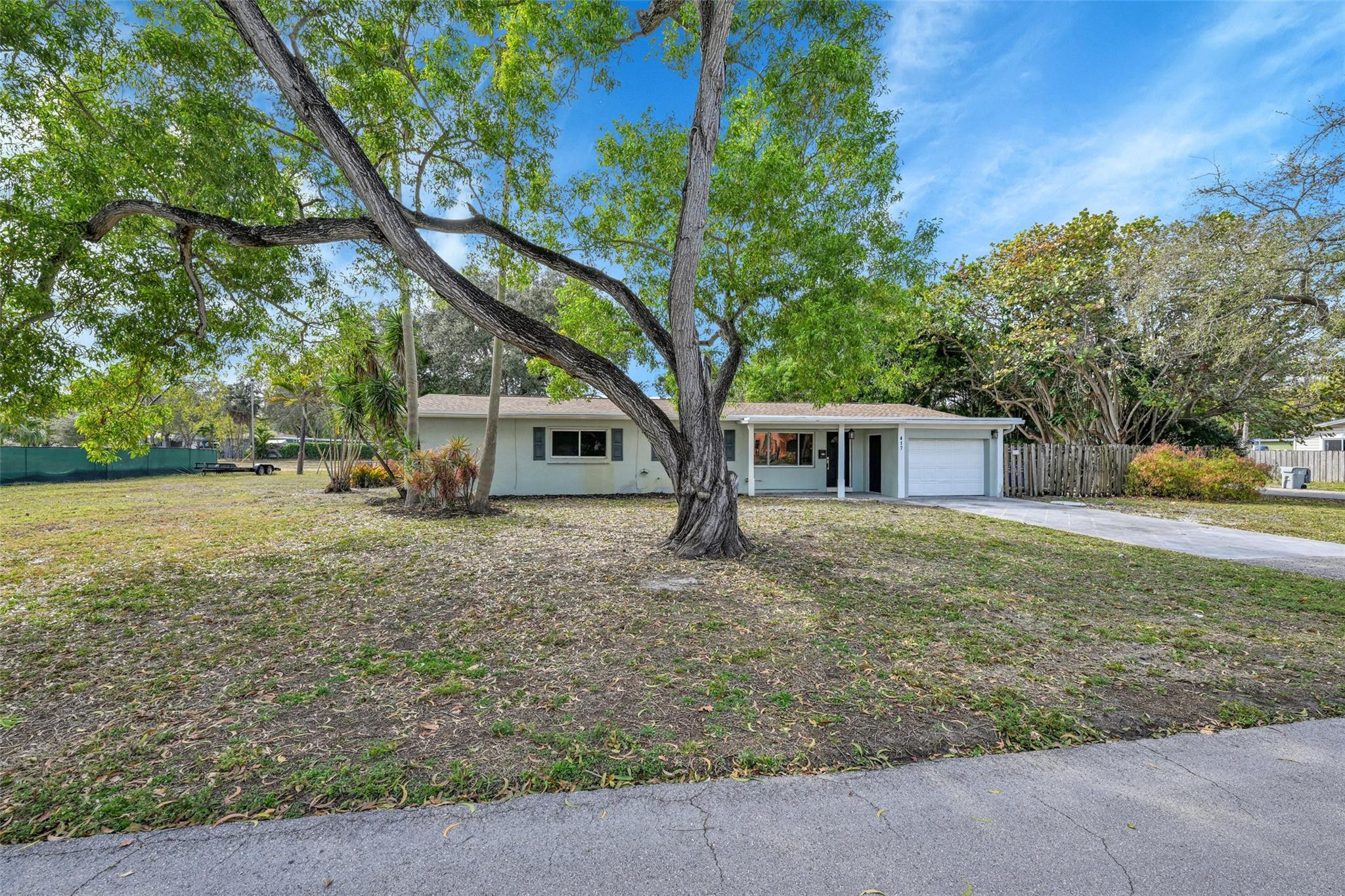417 NE 10th Avenue