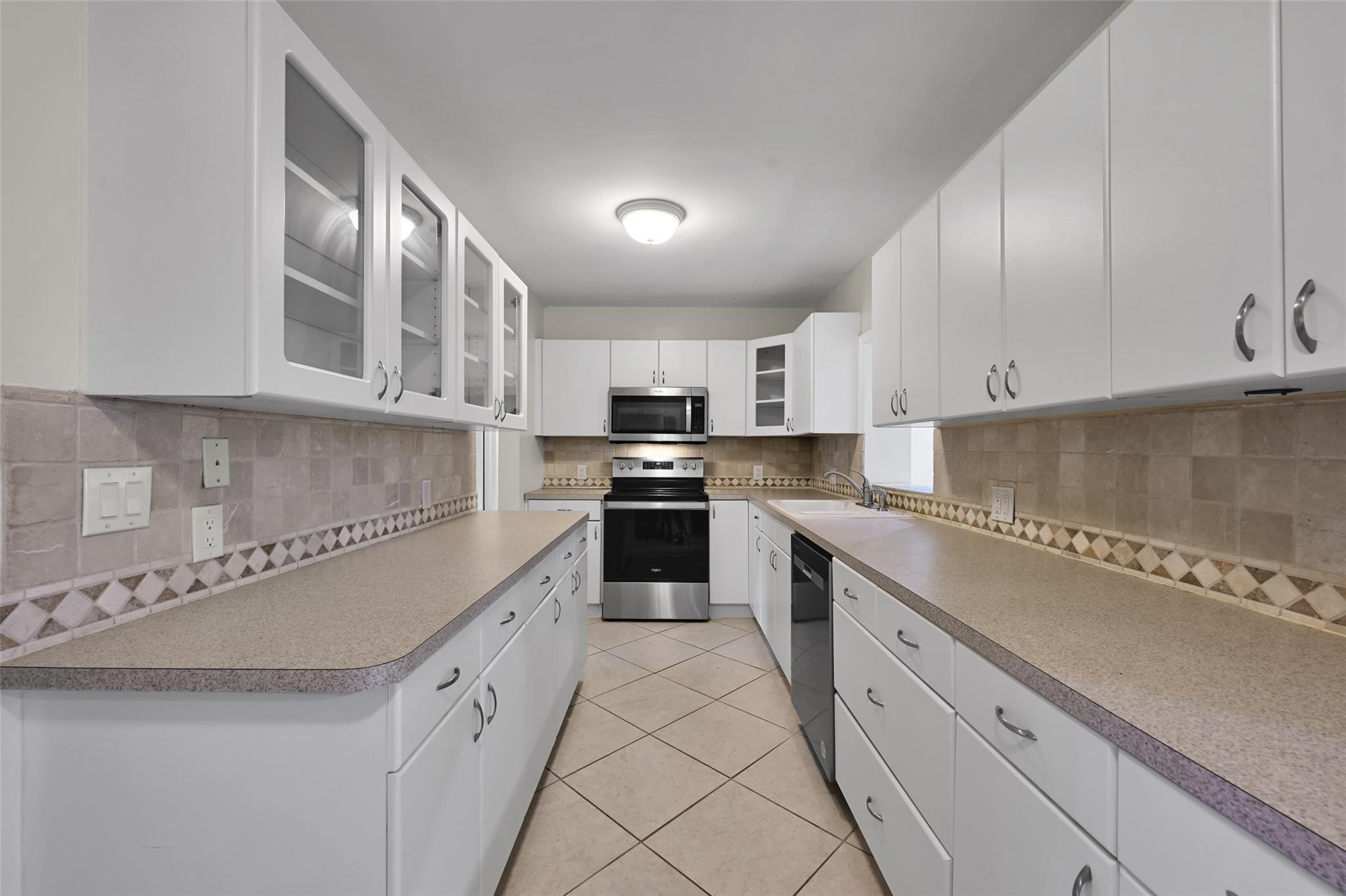 417 NE 10th Avenue