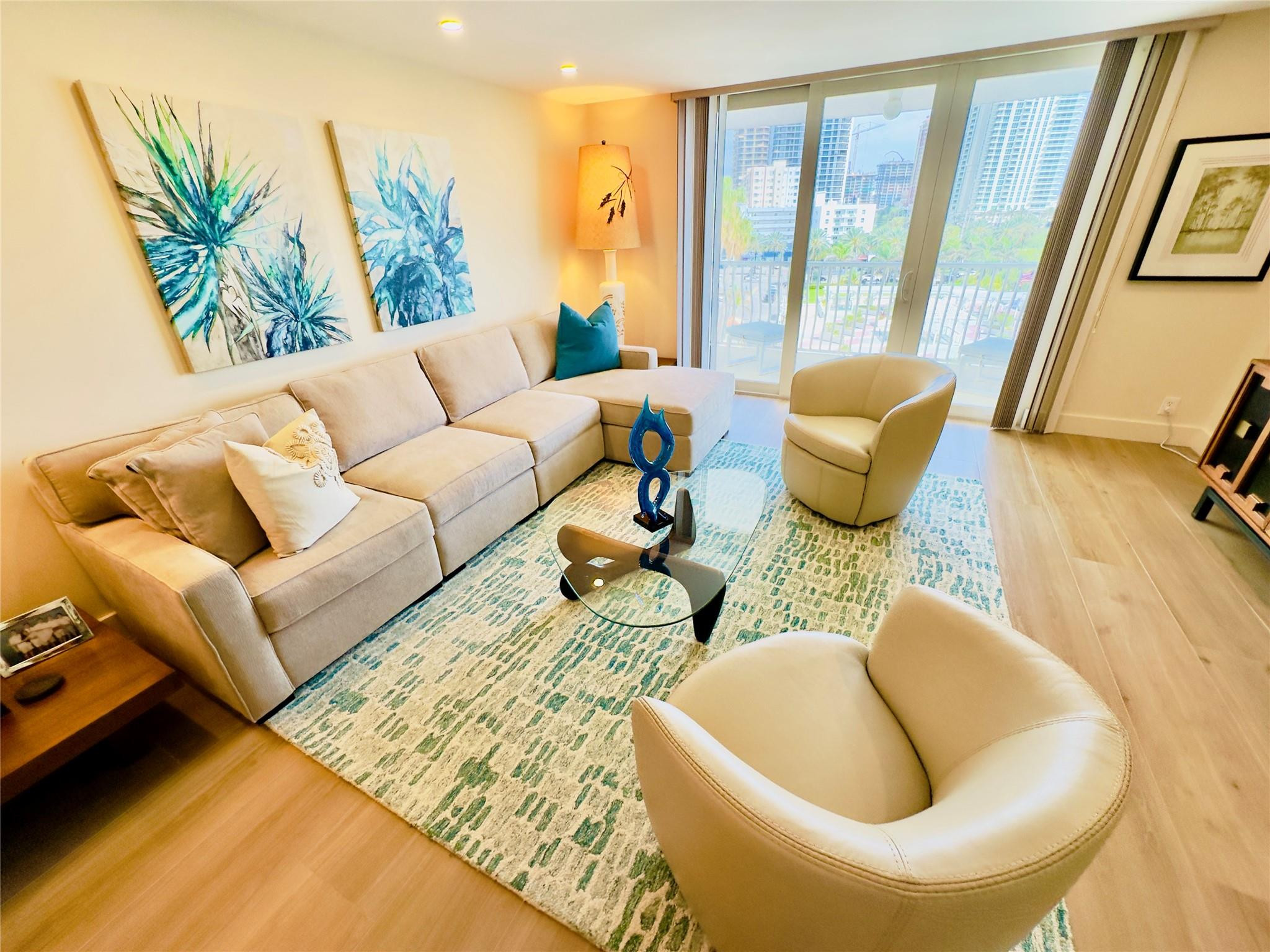 1 Las Olas Circle 513