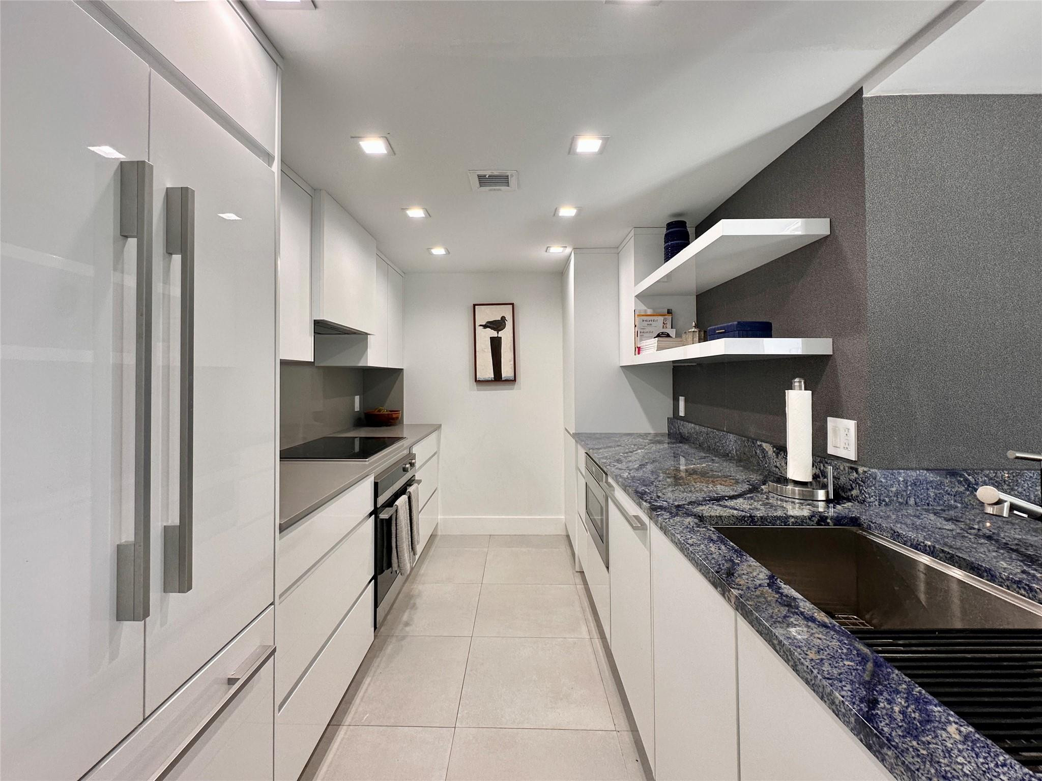 209 N Fort Lauderdale Beach Boulevard Unit: 11C