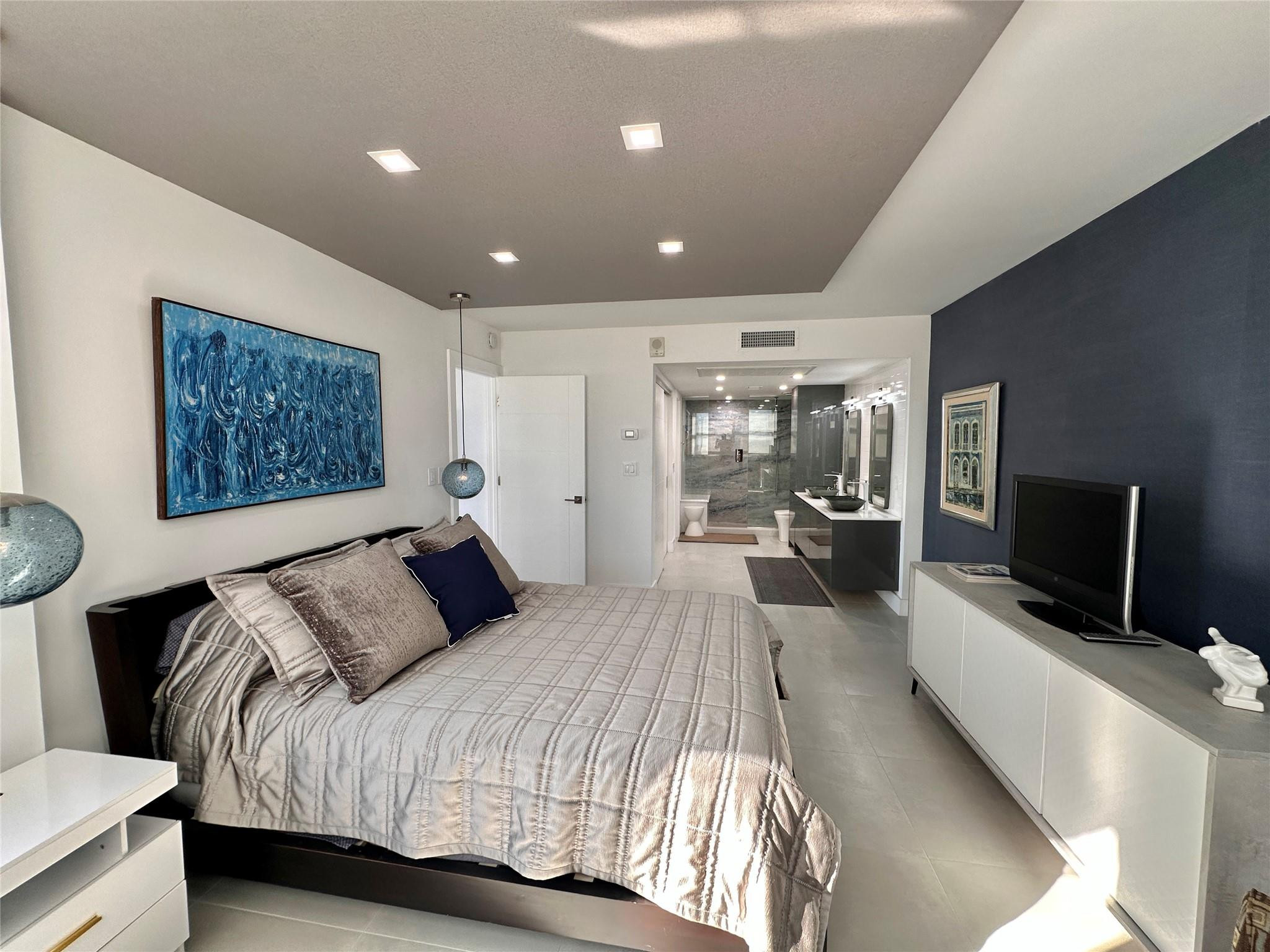 209 N Fort Lauderdale Beach Boulevard Unit: 11C