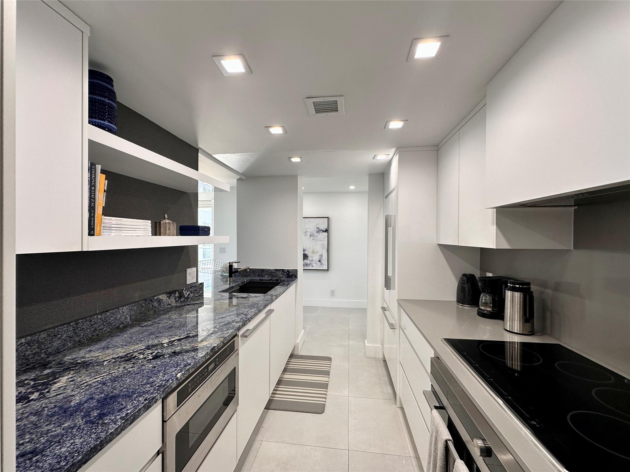 209 N Fort Lauderdale Beach Boulevard Unit: 11C