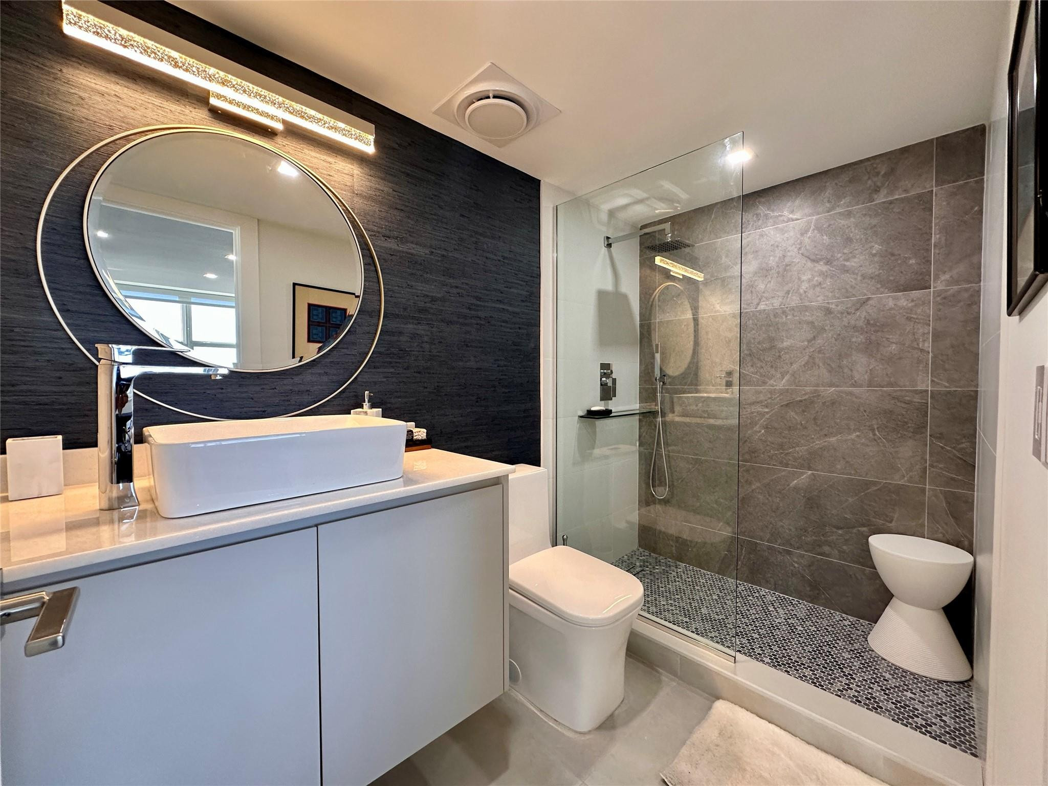 209 N Fort Lauderdale Beach Boulevard Unit: 11C