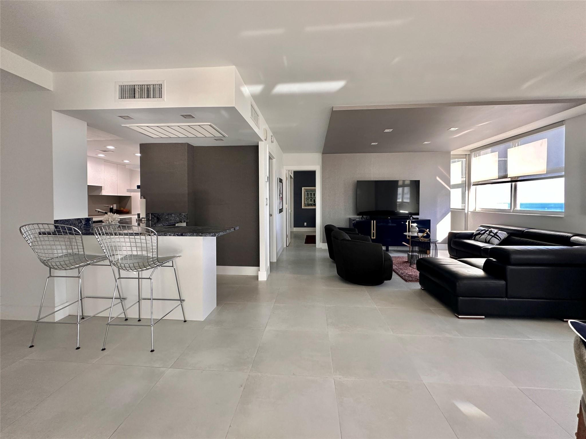 209 N Fort Lauderdale Beach Boulevard Unit: 11C