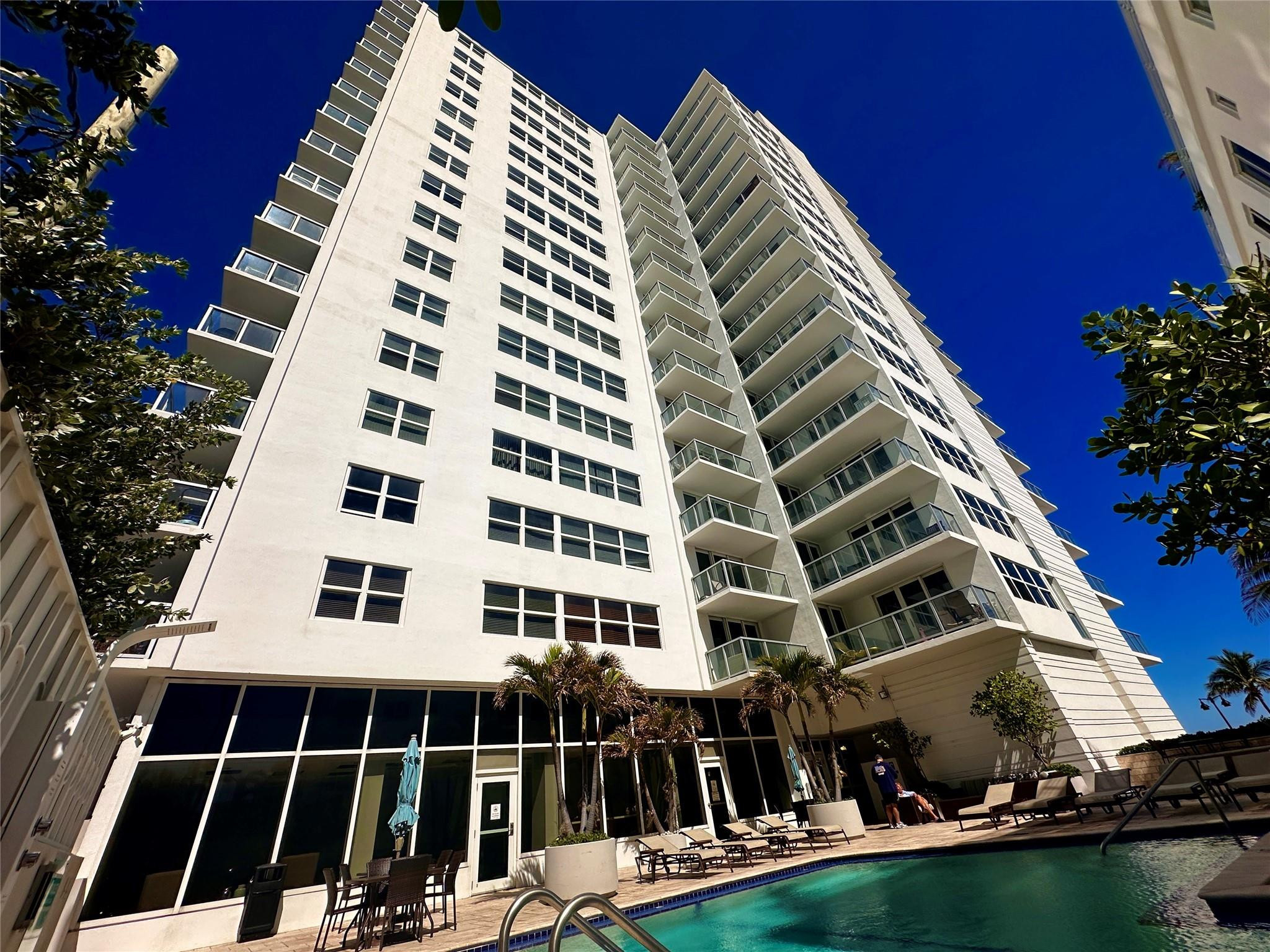 209 N Fort Lauderdale Beach Boulevard Unit: 11C