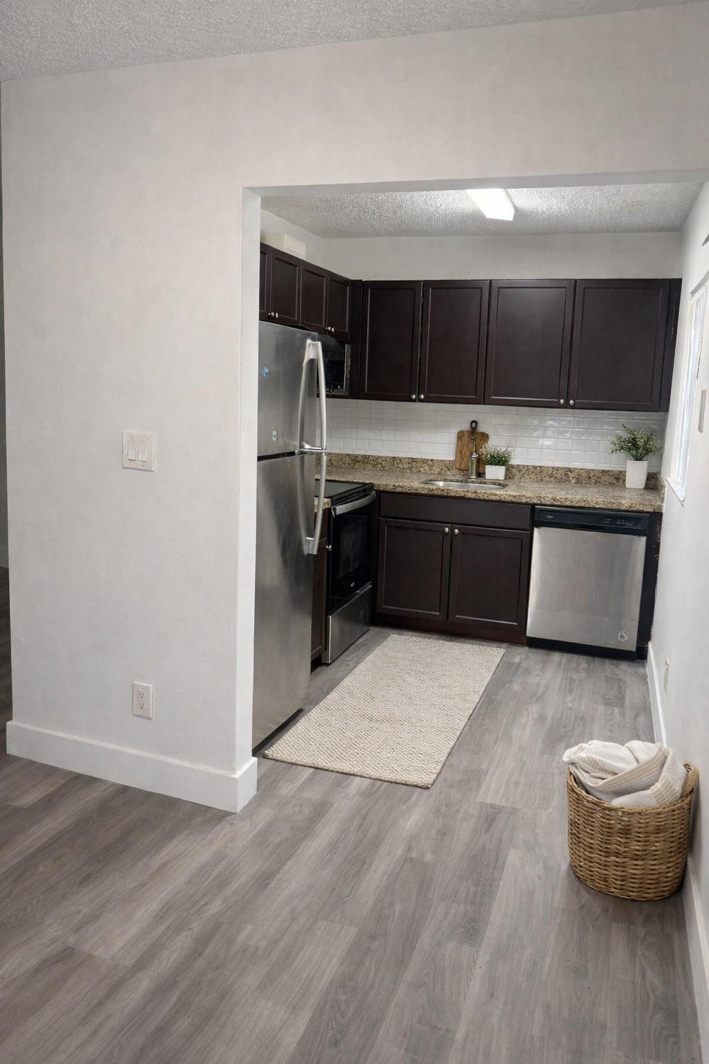 1120 Meadows Circle 1120
