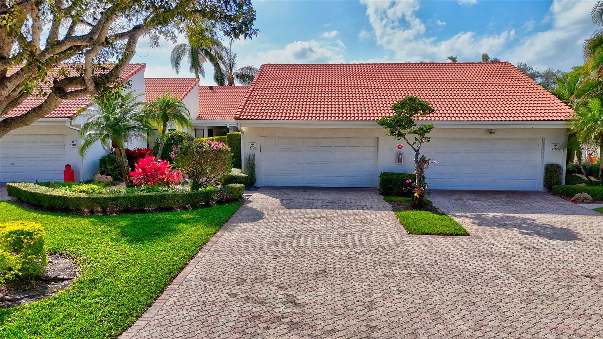 19480 Sawgrass Drive 1703