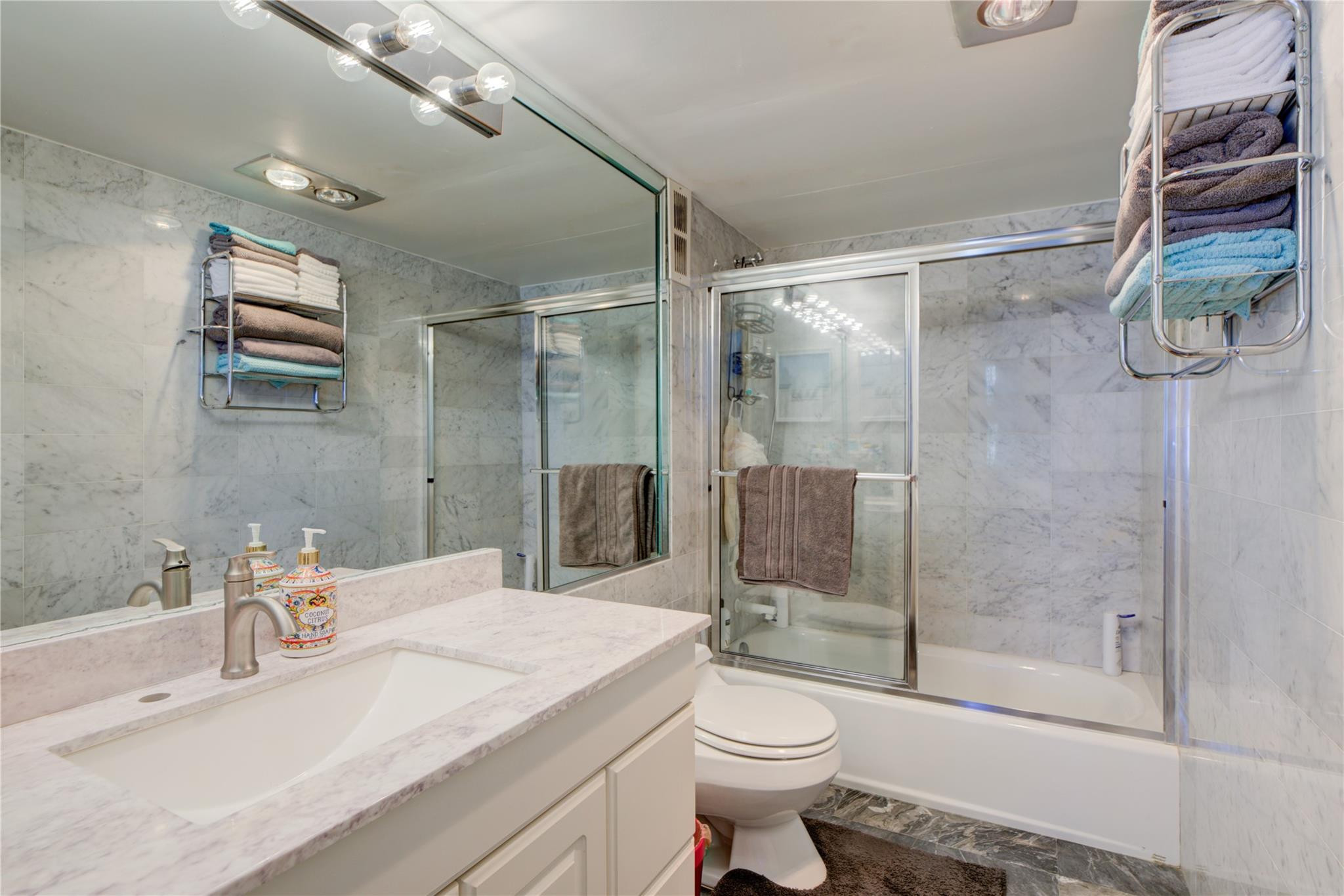 1 Las Olas Circle 1117