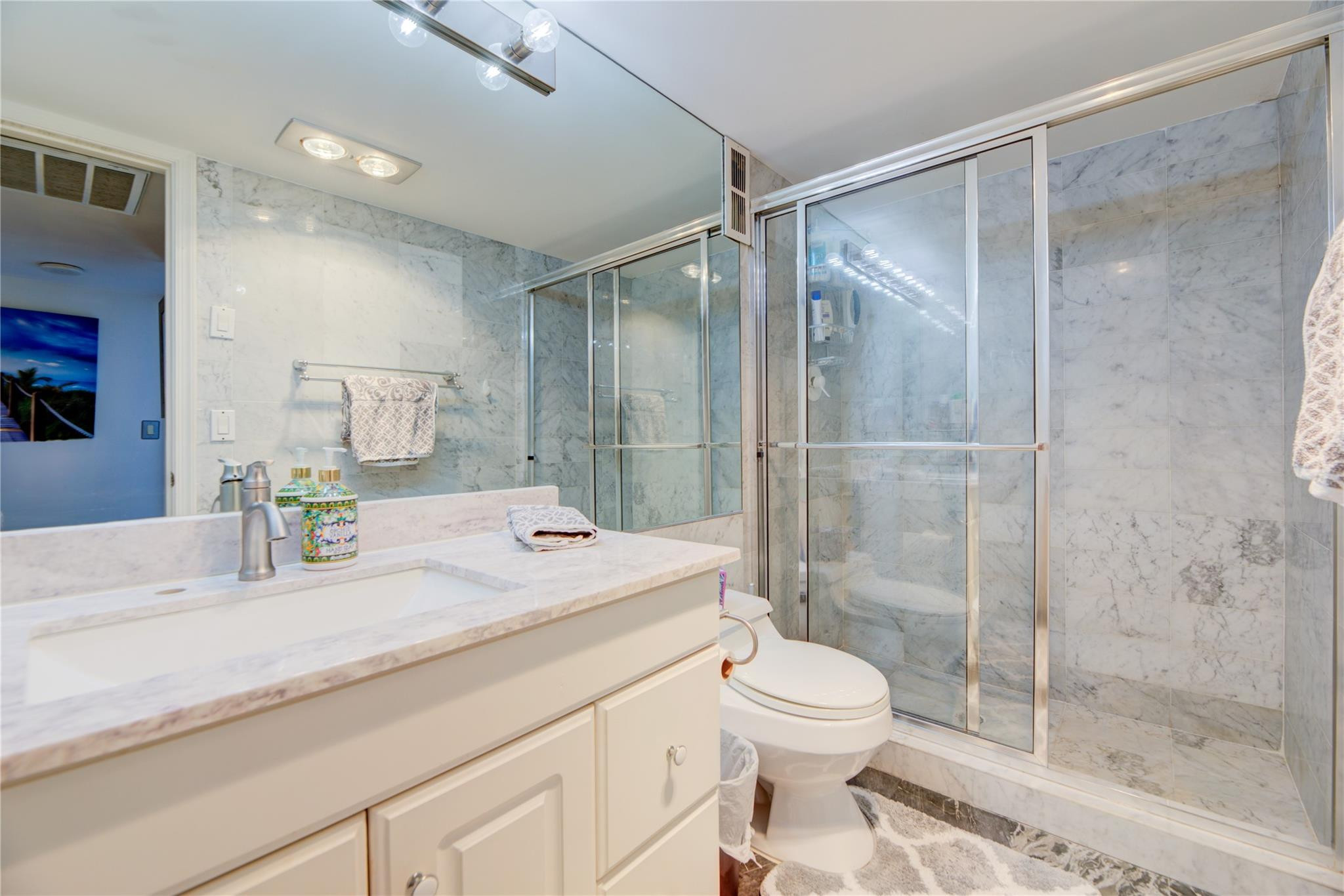 1 Las Olas Circle 1117