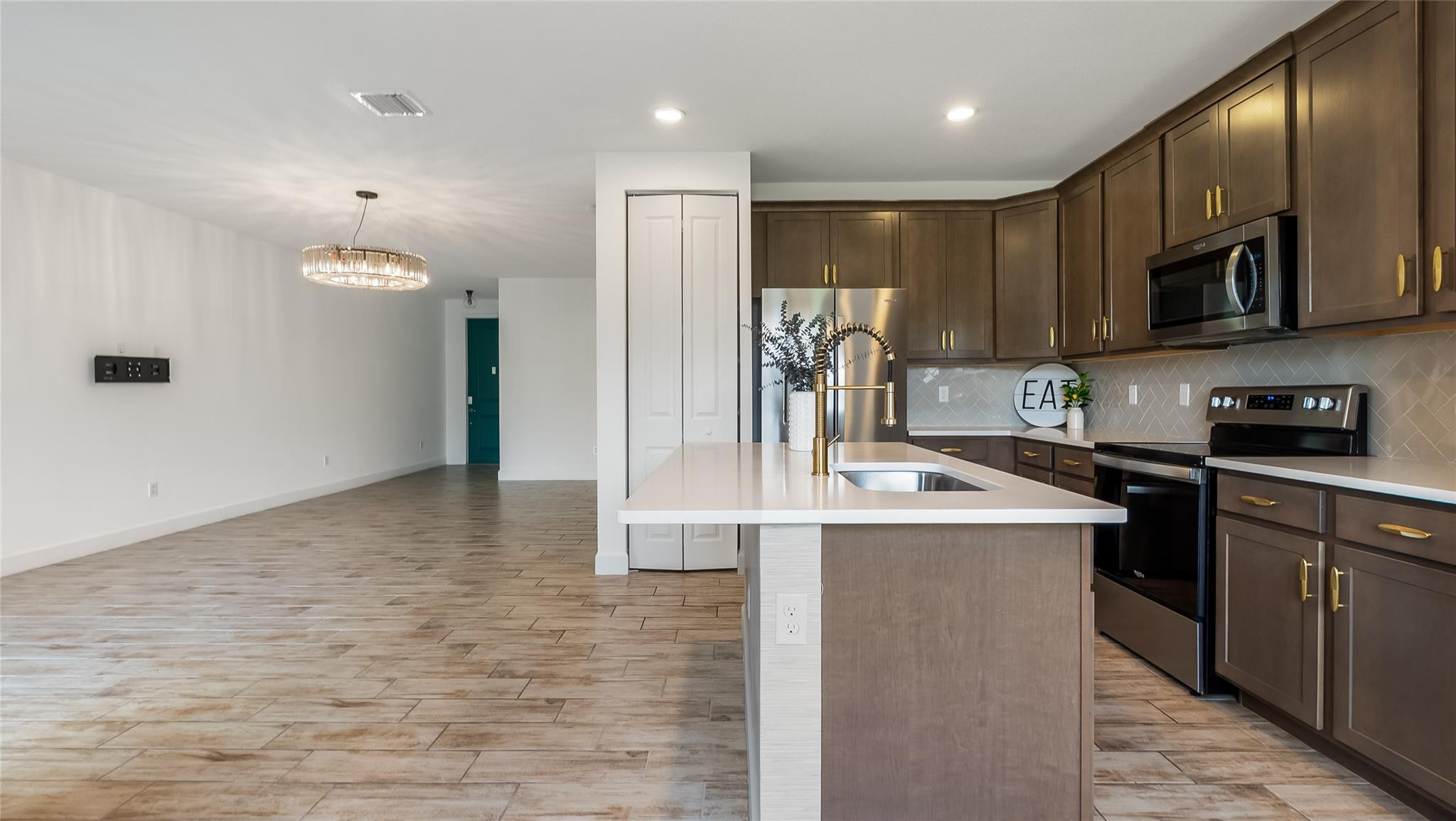 385 NW 33rd Lane