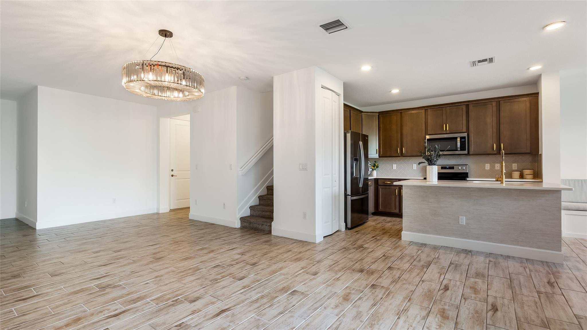 385 NW 33rd Lane
