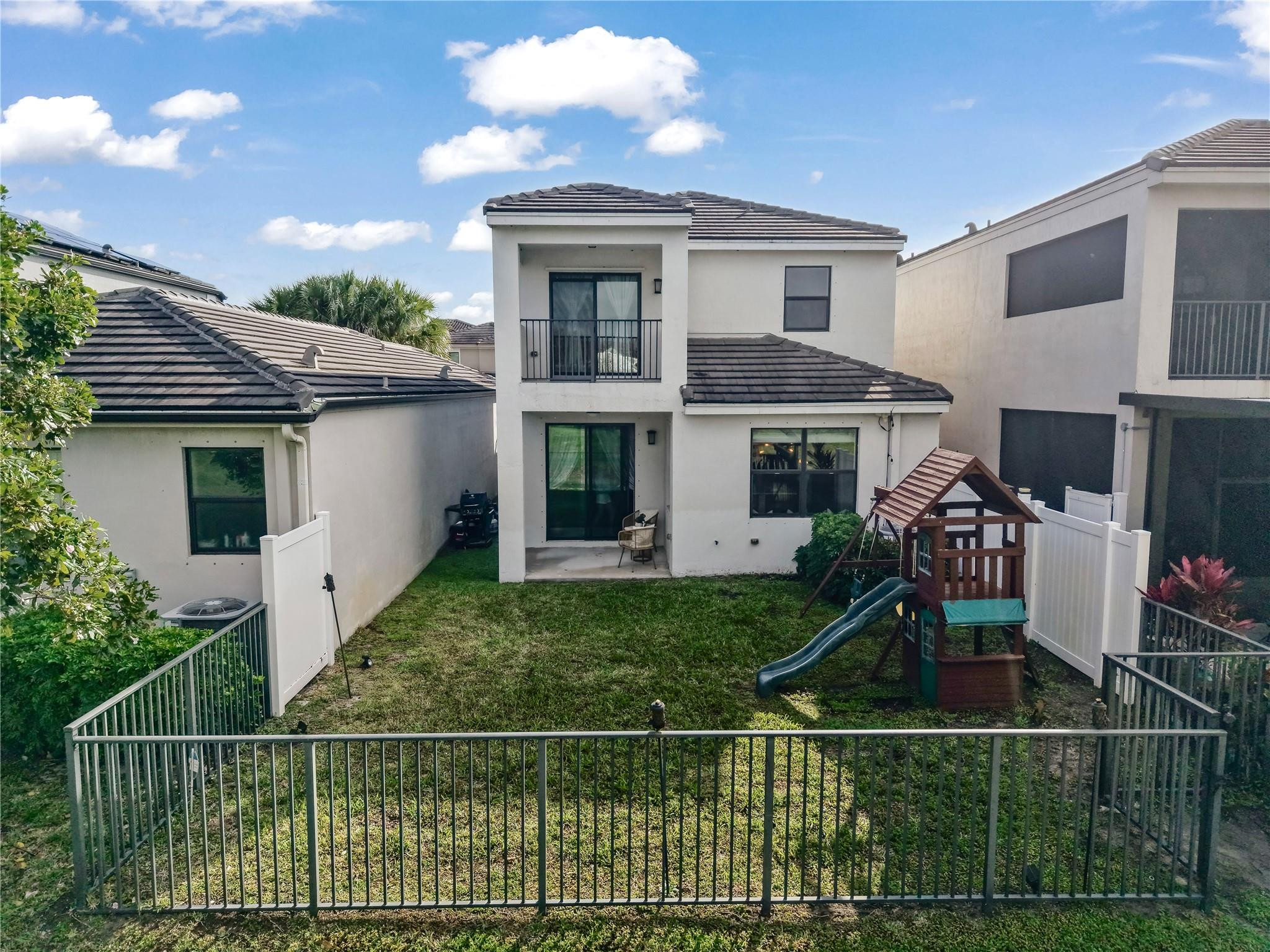 385 NW 33rd Lane