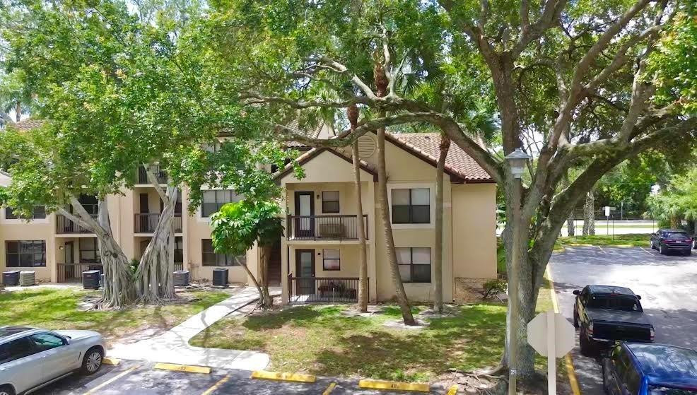 4481 W Mcnab Road 28