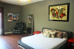 7290 Serrano Terrace