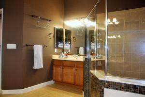 7290 Serrano Terrace