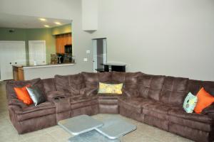 7290 Serrano Terrace