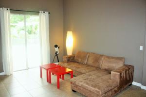 7290 Serrano Terrace