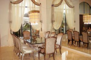 10515 Stonebridge Boulevard