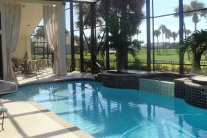 10515 Stonebridge Boulevard