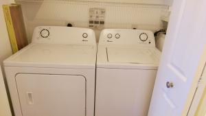 7912 Sonoma Springs Circle 305