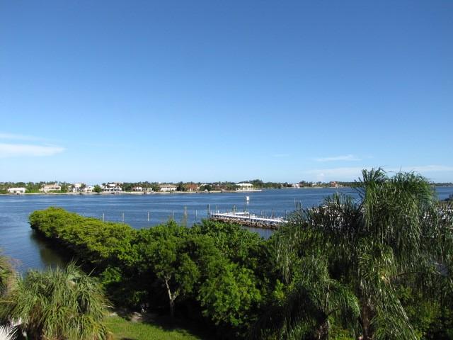 1200 Scotia Drive 404