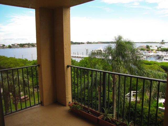 1200 Scotia Drive 404