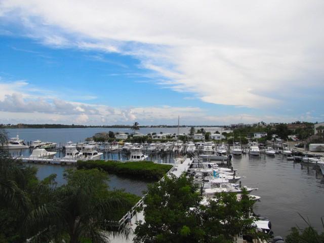 1200 Scotia Drive 404