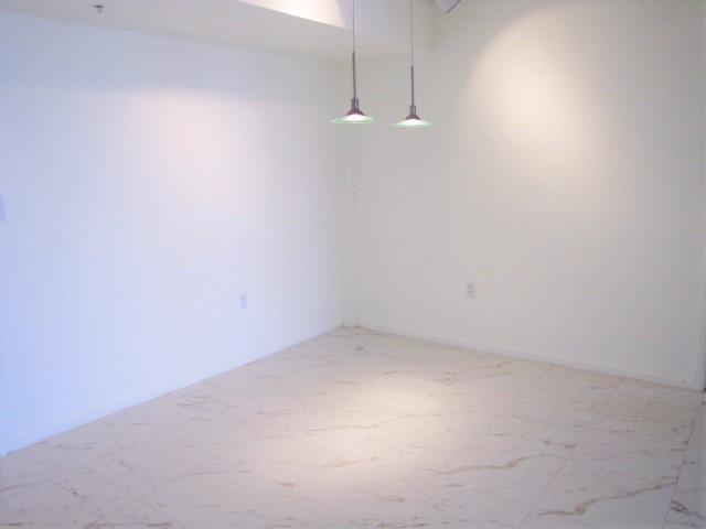 1200 Scotia Drive 404