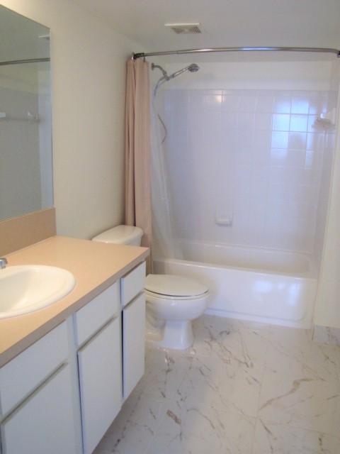 1200 Scotia Drive 404