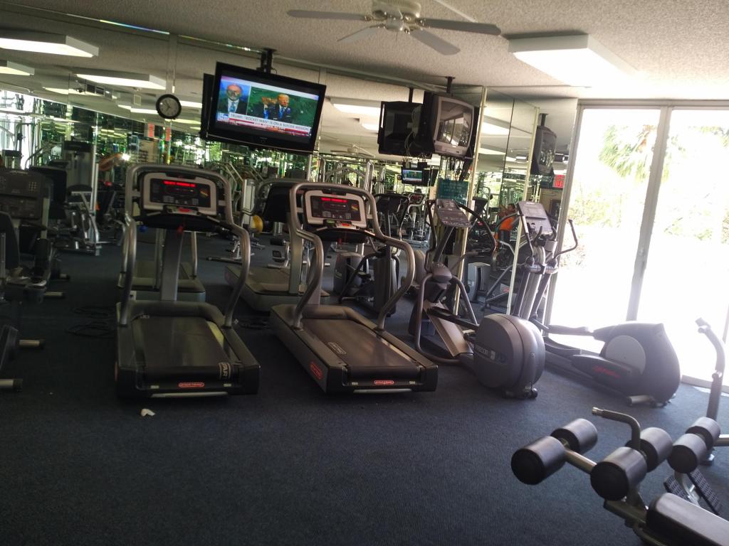 3400 NE 192 Street 810