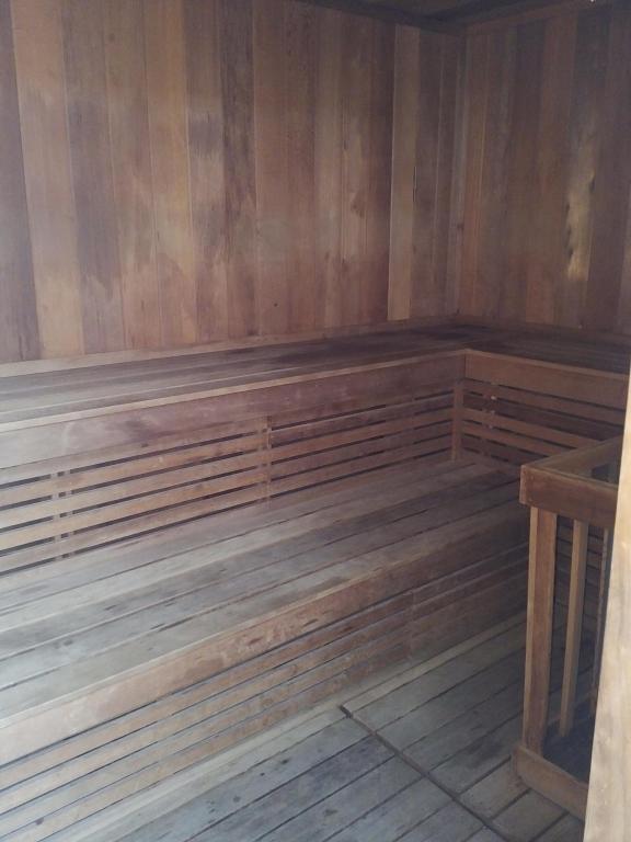 3400 NE 192 Street 810