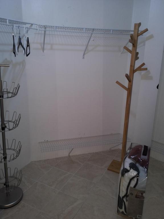 3400 NE 192 Street 810