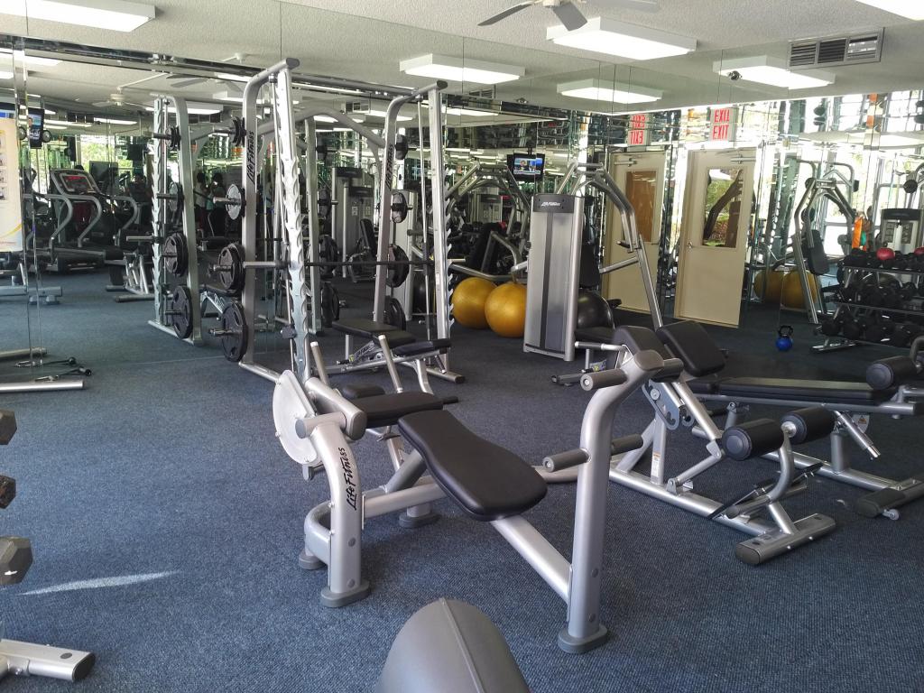 3400 NE 192 Street 810