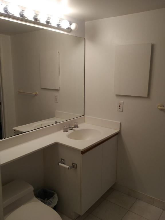 3400 NE 192 Street 810