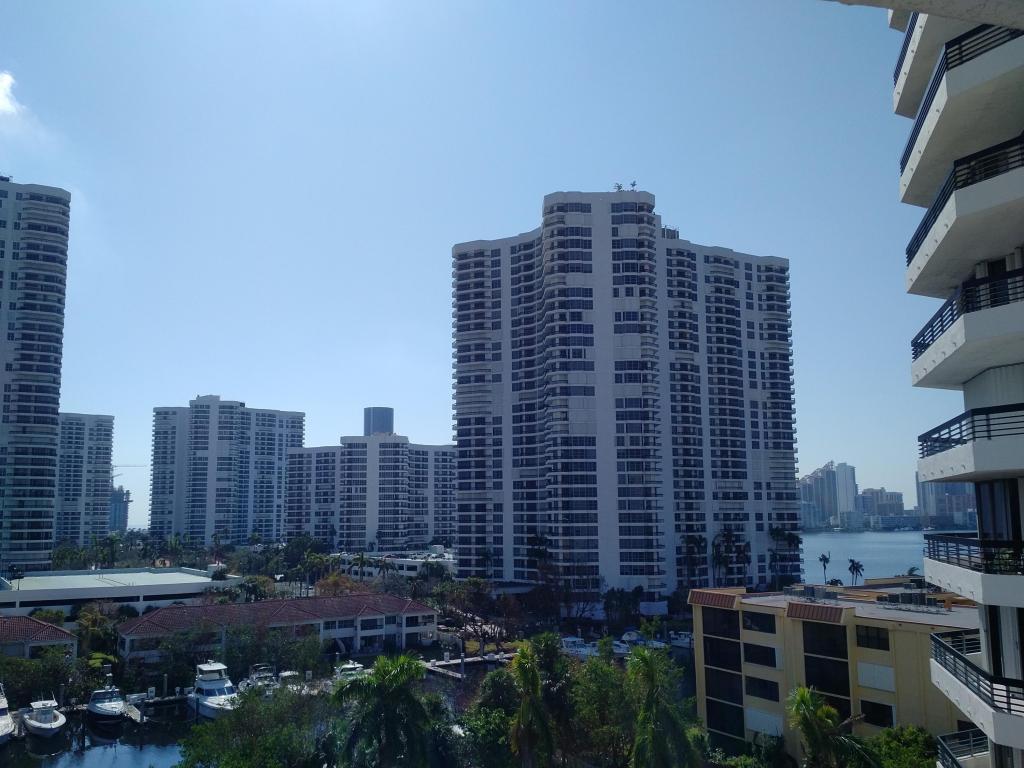 3400 NE 192 Street 810