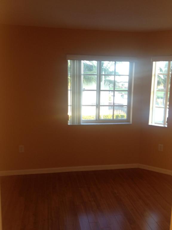 12132 SW 143 Lane 1-4