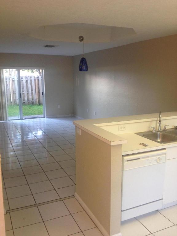 12132 SW 143 Lane 1-4