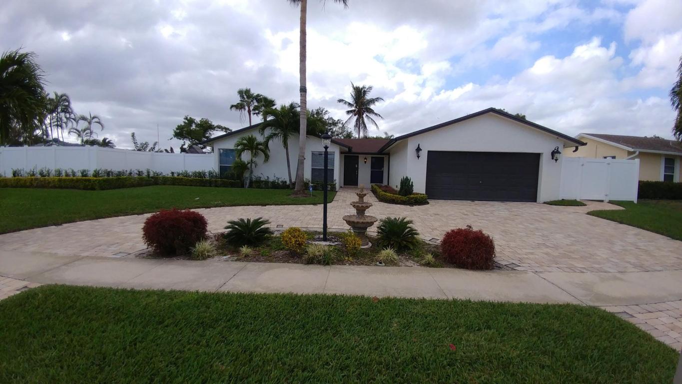 10641 Shady Pond Lane