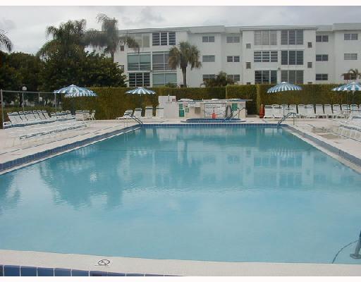 2515 NE 1st Court 201