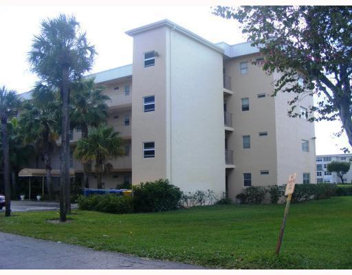 2515 NE 1st Court 201