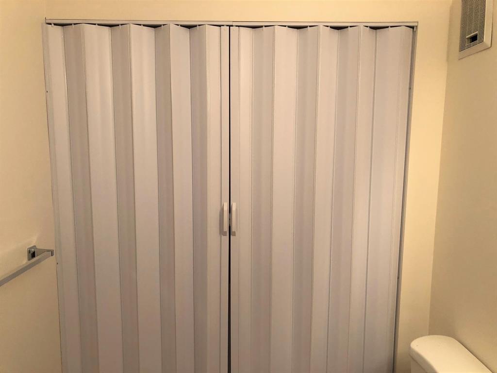 2 Crossings Circle F