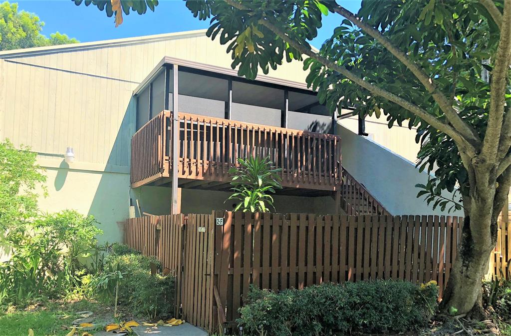 2 Crossings Circle F