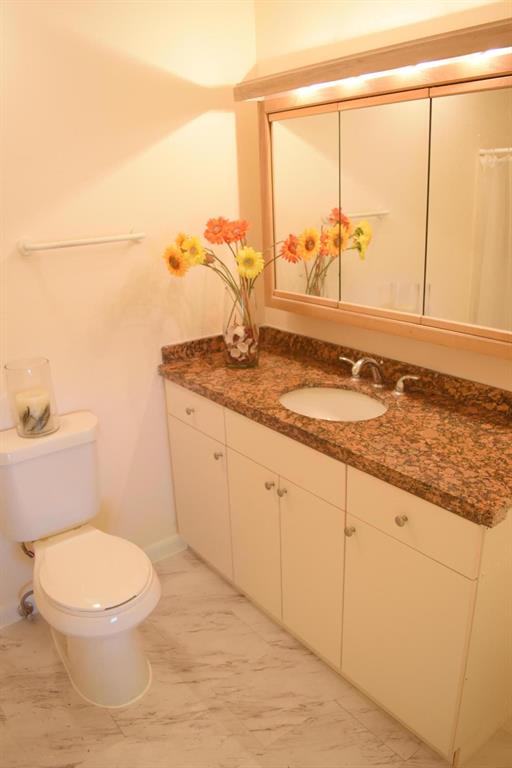 9823 Spanish Isles Drive