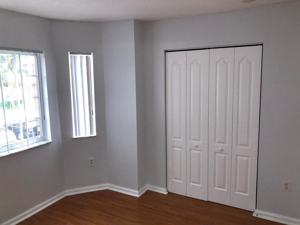 12132 SW 143 Lane 1-4