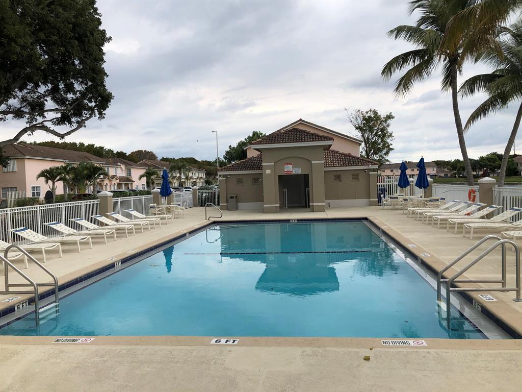 12132 SW 143 Lane 1-4