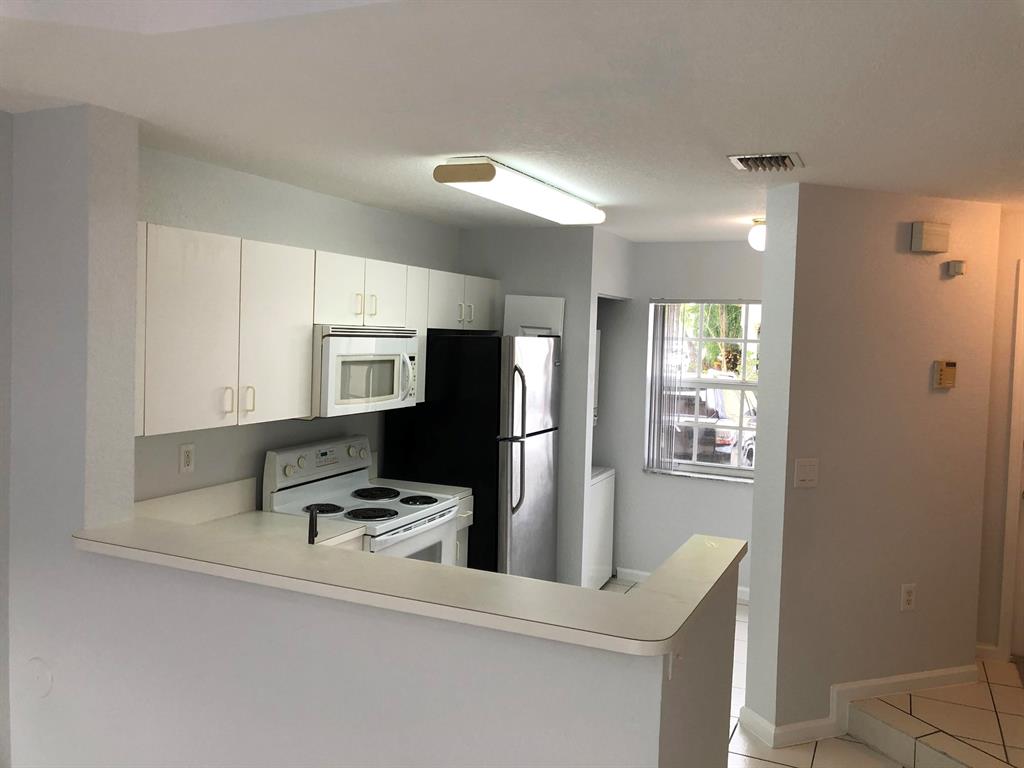 12132 SW 143 Lane 1-4