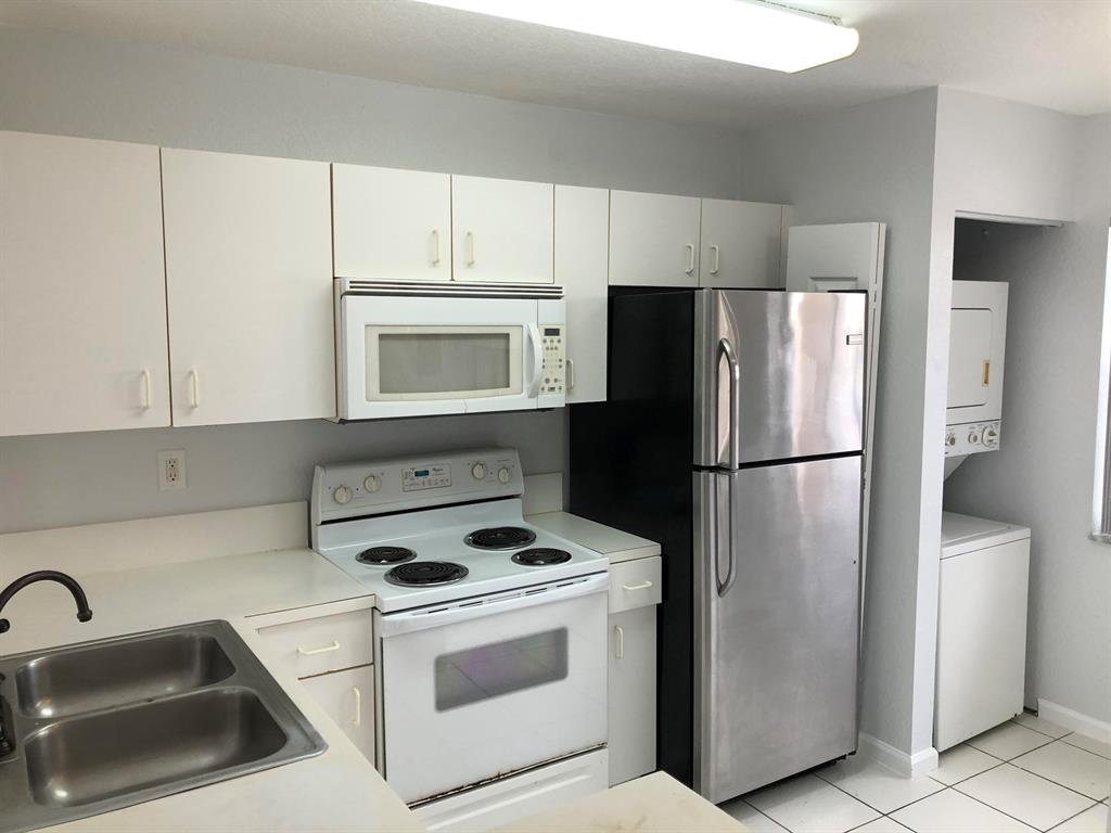 12132 SW 143 Lane 1-4