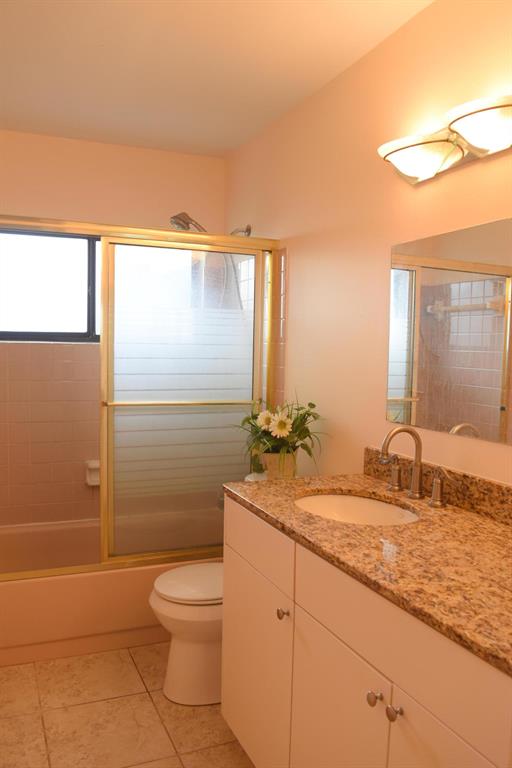 9823 Spanish Isles Drive