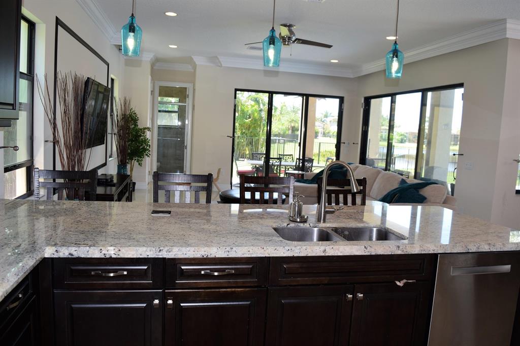 8782 Sydney Harbor Circle